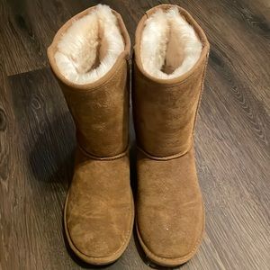 Minnetonka boots, SOFT Size 10